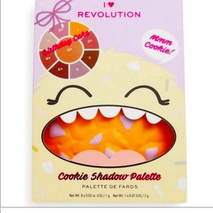 I Heart Revolution Cookie Shadow Palette NWT Neutral Colors. Teen Approved